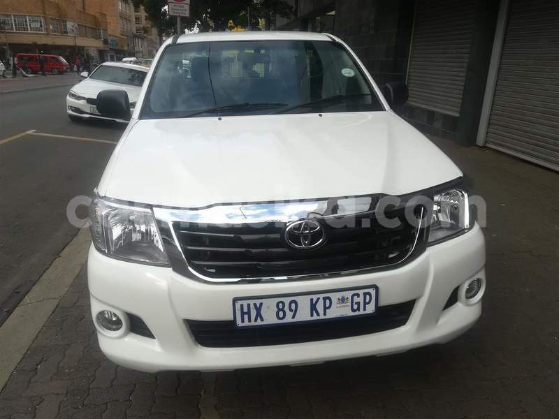 Big with watermark toyota hilux matabeleland south beitbridge 8648