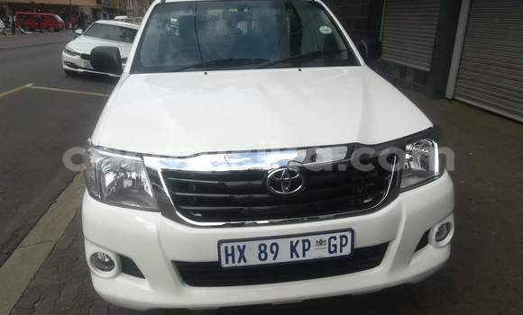 Acheter Occasion Voiture Toyota Hilux Blanc à Beitbridge, Matabeleland South Acheter Occasion Voiture Toyota Hilux Blanc à Beitbridge, Matabeleland South