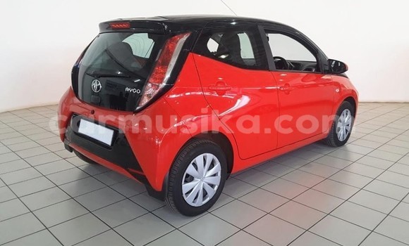 Tenga Tsaru Toyota Aygo Tsvuku Mota in Harare in Harare Tenga Tsaru Toyota Aygo Tsvuku Mota in Harare in Harare