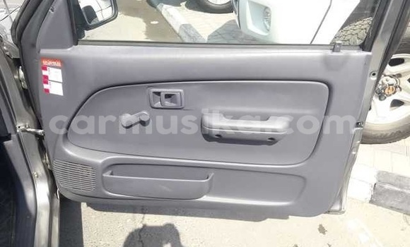 Buy Used Toyota Hilux Silver Car in Beitbridge in Matabeleland South Buy Used Toyota Hilux Silver Car in Beitbridge in Matabeleland South