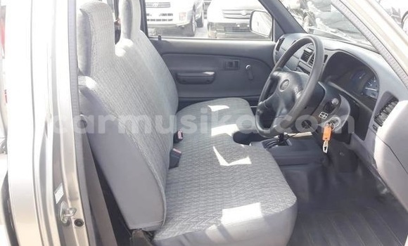 Buy Used Toyota Hilux Silver Car in Beitbridge in Matabeleland South Buy Used Toyota Hilux Silver Car in Beitbridge in Matabeleland South