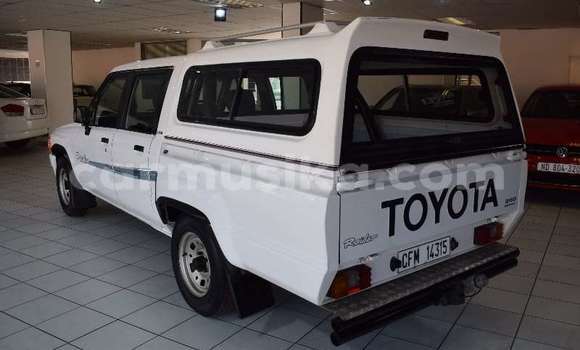 Acheter Occasion Voiture Toyota Hilux Blanc à Beitbridge, Matabeleland South Acheter Occasion Voiture Toyota Hilux Blanc à Beitbridge, Matabeleland South