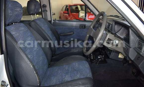 Acheter Occasion Voiture Toyota Hilux Blanc à Beitbridge, Matabeleland South Acheter Occasion Voiture Toyota Hilux Blanc à Beitbridge, Matabeleland South