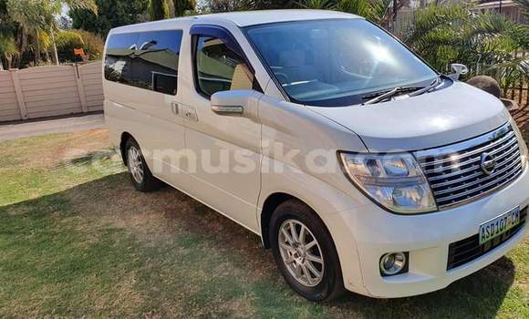 Acheter Occasion Voiture Nissan Pickup Blanc à Beitbridge, Matabeleland South Acheter Occasion Voiture Nissan Pickup Blanc à Beitbridge, Matabeleland South