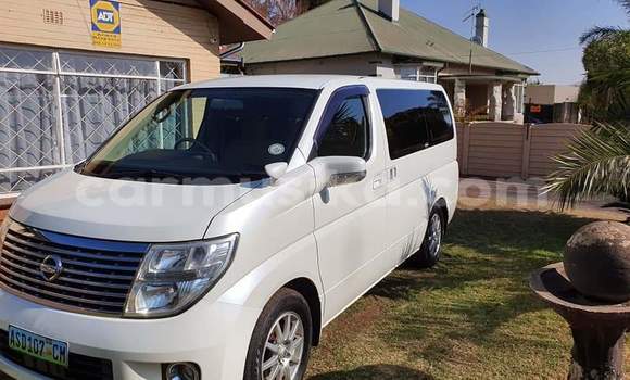 Acheter Occasion Voiture Nissan Pickup Blanc à Beitbridge, Matabeleland South Acheter Occasion Voiture Nissan Pickup Blanc à Beitbridge, Matabeleland South