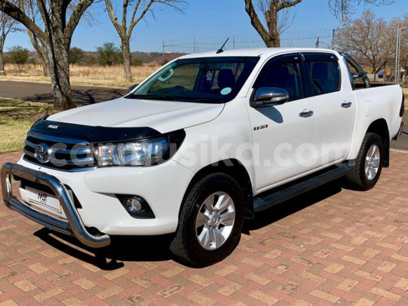 Big with watermark toyota hilux matabeleland south beitbridge 8665