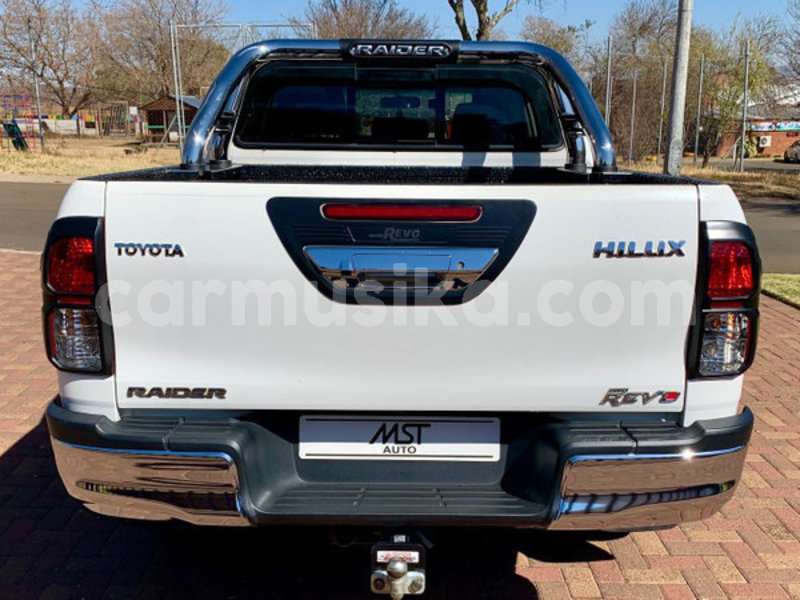 Big with watermark toyota hilux matabeleland south beitbridge 8665