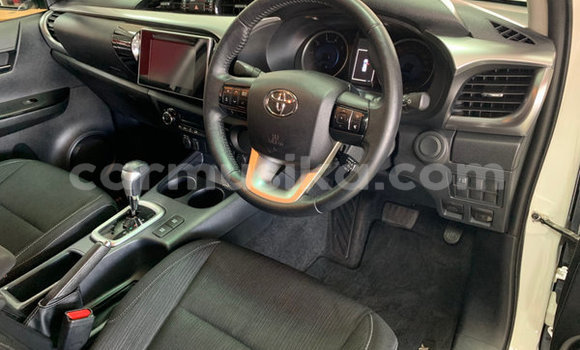 Buy Used Toyota Hilux White Car in Beitbridge in Matabeleland South Buy Used Toyota Hilux White Car in Beitbridge in Matabeleland South