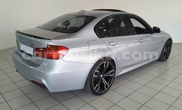 Tenga Tsaru BMW 3–Series Sirivha Mota in Beitbridge in Matabeleland South Tenga Tsaru BMW 3–Series Sirivha Mota in Beitbridge in Matabeleland South