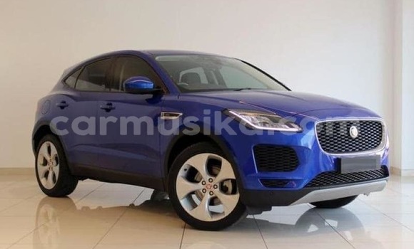 Nunua Ilio tumika Jaguar E-Pace Bluu Gari ndani ya Harare nchini Harare