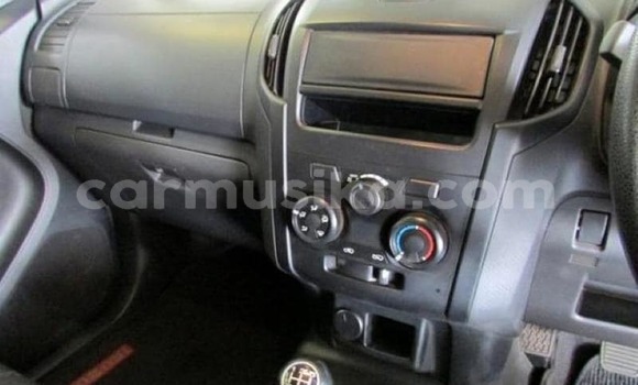 Tenga Tsaru Isuzu KB Chena Mota in Beitbridge in Matabeleland South Tenga Tsaru Isuzu KB Chena Mota in Beitbridge in Matabeleland South