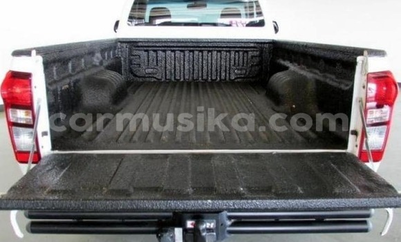 Tenga Tsaru Isuzu KB Chena Mota in Beitbridge in Matabeleland South Tenga Tsaru Isuzu KB Chena Mota in Beitbridge in Matabeleland South