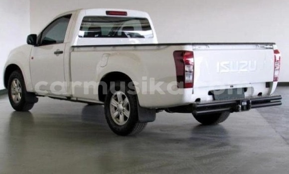 Tenga Tsaru Isuzu KB Chena Mota in Beitbridge in Matabeleland South Tenga Tsaru Isuzu KB Chena Mota in Beitbridge in Matabeleland South