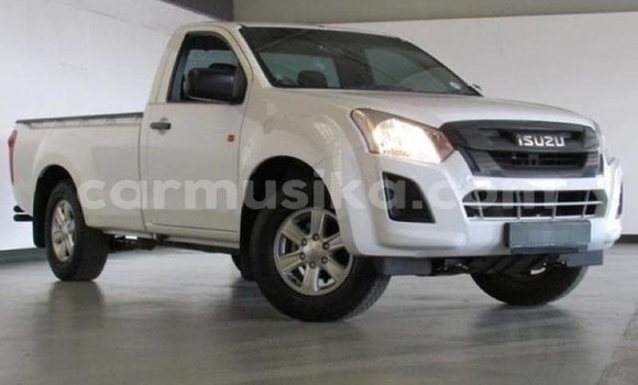 Tenga Tsaru Isuzu KB Chena Mota in Beitbridge in Matabeleland South Tenga Tsaru Isuzu KB Chena Mota in Beitbridge in Matabeleland South