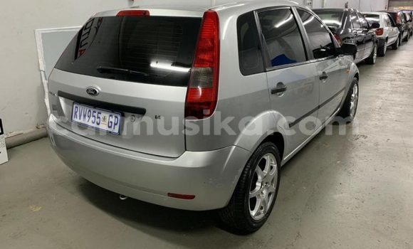 Nunua Ilio tumika Ford Fiesta Fedha Gari ndani ya Beitbridge nchini Matabeleland Kusini Nunua Ilio tumika Ford Fiesta Fedha Gari ndani ya Beitbridge nchini Matabeleland Kusini