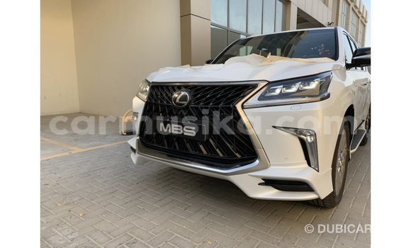 Acheter Import Voiture Lexus LX Blanc à Import - Dubai, Harare Acheter Import Voiture Lexus LX Blanc à Import - Dubai, Harare