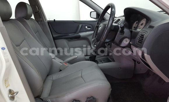 Nunua Ilio tumika Mazda 323 Nyeupe Gari ndani ya Beitbridge nchini Matabeleland Kusini Nunua Ilio tumika Mazda 323 Nyeupe Gari ndani ya Beitbridge nchini Matabeleland Kusini