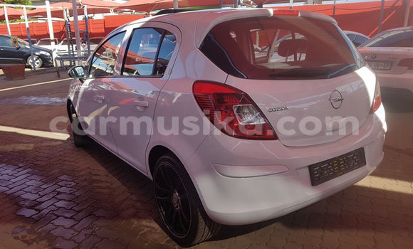Buy Used Opel Corsa White Car in Beitbridge in Matabeleland South Buy Used Opel Corsa White Car in Beitbridge in Matabeleland South