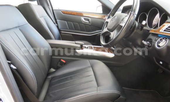 Tenga Tsaru Mercedes‒Benz E–Class Sirivha Mota in Harare in Harare Tenga Tsaru Mercedes‒Benz E–Class Sirivha Mota in Harare in Harare