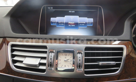 Tenga Tsaru Mercedes‒Benz E–Class Sirivha Mota in Harare in Harare Tenga Tsaru Mercedes‒Benz E–Class Sirivha Mota in Harare in Harare