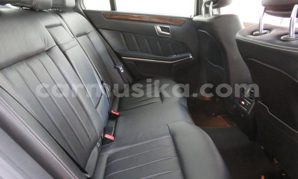 Tenga Tsaru Mercedes‒Benz E–Class Sirivha Mota in Harare in Harare Tenga Tsaru Mercedes‒Benz E–Class Sirivha Mota in Harare in Harare