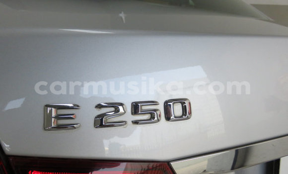 Tenga Tsaru Mercedes‒Benz E–Class Sirivha Mota in Harare in Harare Tenga Tsaru Mercedes‒Benz E–Class Sirivha Mota in Harare in Harare