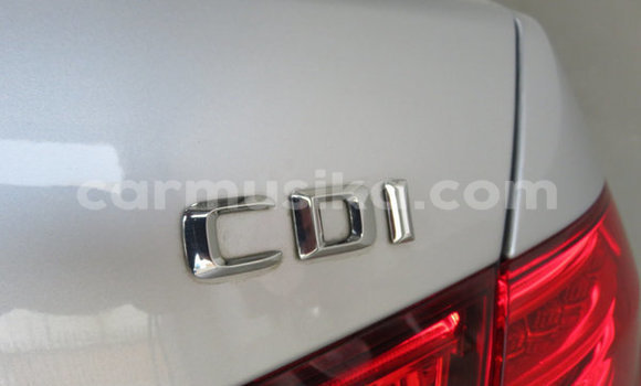 Tenga Tsaru Mercedes‒Benz E–Class Sirivha Mota in Harare in Harare Tenga Tsaru Mercedes‒Benz E–Class Sirivha Mota in Harare in Harare