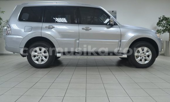 Tenga Tsaru Mitsubishi Pajero Sirivha Mota in Beitbridge in Matabeleland South Tenga Tsaru Mitsubishi Pajero Sirivha Mota in Beitbridge in Matabeleland South