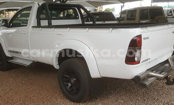 Tenga Tsaru Toyota Hilux Chena Mota in Beitbridge in Matabeleland South Tenga Tsaru Toyota Hilux Chena Mota in Beitbridge in Matabeleland South