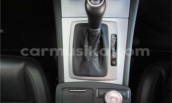 Tenga Tsaru Mercedes‒Benz E-klasse Chena Mota in Beitbridge in Matabeleland South Tenga Tsaru Mercedes‒Benz E-klasse Chena Mota in Beitbridge in Matabeleland South