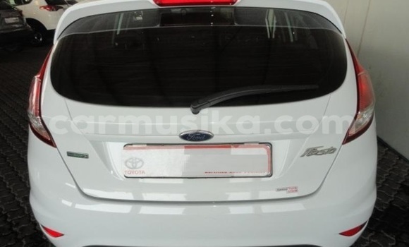 Buy Used Ford Fiesta White Car in Beitbridge in Matabeleland South Buy Used Ford Fiesta White Car in Beitbridge in Matabeleland South