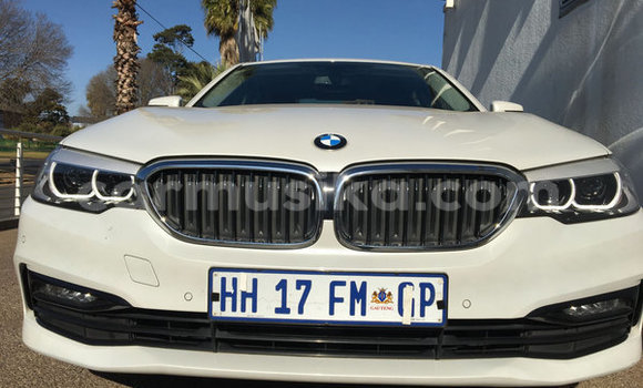 Tenga Tsaru BMW 3–Series Chena Mota in Beitbridge in Matabeleland South Tenga Tsaru BMW 3–Series Chena Mota in Beitbridge in Matabeleland South