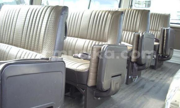 Buy Used Nissan Caravan White Car in Beitbridge in Matabeleland South Buy Used Nissan Caravan White Car in Beitbridge in Matabeleland South