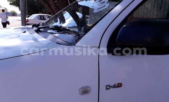 Tenga Tsaru Toyota Hilux Chena Mota in Beitbridge in Matabeleland South Tenga Tsaru Toyota Hilux Chena Mota in Beitbridge in Matabeleland South