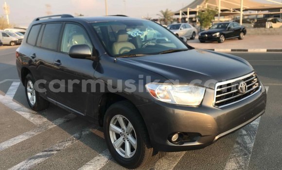 Tenga Imported Toyota Highlander Zvimwe Mota in Import - Dubai in Harare Tenga Imported Toyota Highlander Zvimwe Mota in Import - Dubai in Harare