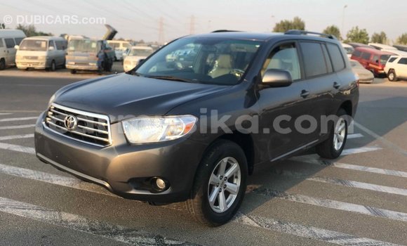 Tenga Imported Toyota Highlander Zvimwe Mota in Import - Dubai in Harare Tenga Imported Toyota Highlander Zvimwe Mota in Import - Dubai in Harare