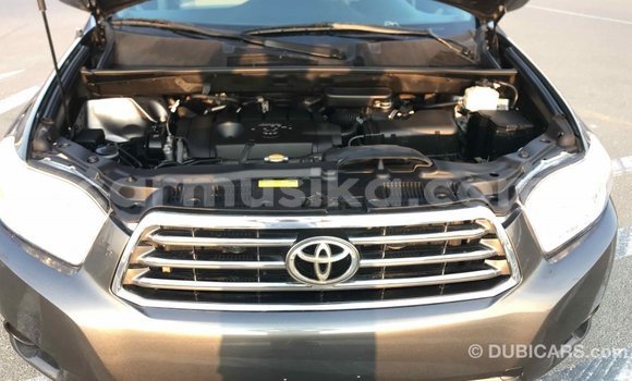 Tenga Imported Toyota Highlander Zvimwe Mota in Import - Dubai in Harare Tenga Imported Toyota Highlander Zvimwe Mota in Import - Dubai in Harare