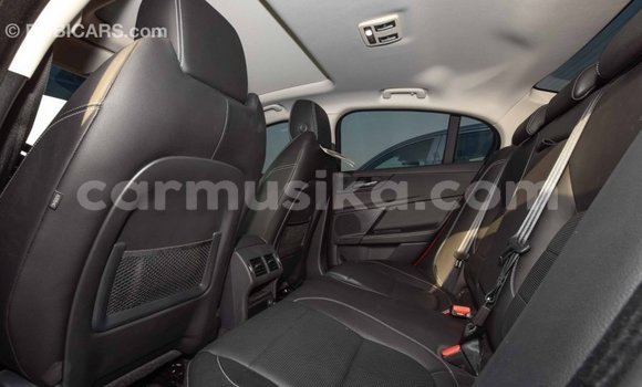 Tenga Imported Jaguar XE Tsvuku Mota in Import - Dubai in Harare Tenga Imported Jaguar XE Tsvuku Mota in Import - Dubai in Harare