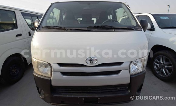 Acheter Import Voiture Toyota Hiace Blanc à Import - Dubai, Harare Acheter Import Voiture Toyota Hiace Blanc à Import - Dubai, Harare