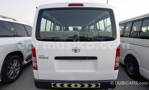 Acheter Import Voiture Toyota Hiace Blanc à Import - Dubai, Harare Acheter Import Voiture Toyota Hiace Blanc à Import - Dubai, Harare