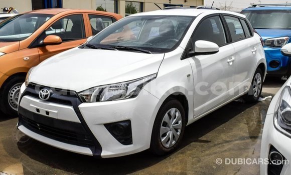 Acheter Import Voiture Toyota Yaris Blanc à Import - Dubai, Harare Acheter Import Voiture Toyota Yaris Blanc à Import - Dubai, Harare