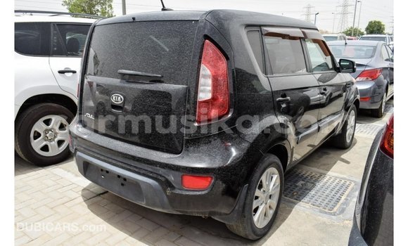 Acheter Import Voiture Kia Soul Noir à Import - Dubai, Harare Acheter Import Voiture Kia Soul Noir à Import - Dubai, Harare
