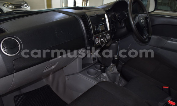 Acheter Occasion Voiture Mazda BT-50 Blanc à Beitbridge, Matabeleland South Acheter Occasion Voiture Mazda BT-50 Blanc à Beitbridge, Matabeleland South