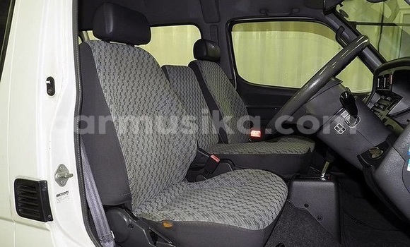 Acheter Occasion Voiture Toyota Hiace Blanc à Beitbridge, Matabeleland South Acheter Occasion Voiture Toyota Hiace Blanc à Beitbridge, Matabeleland South