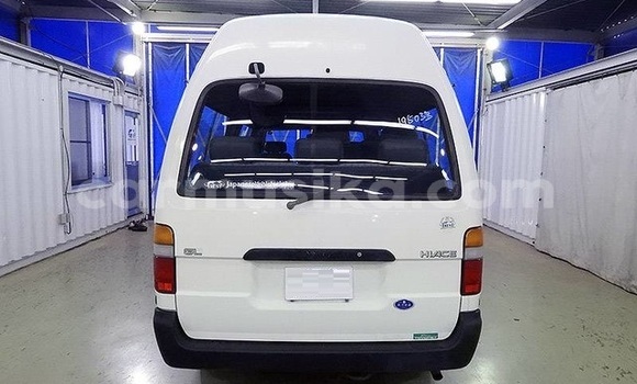 Acheter Occasion Voiture Toyota Hiace Blanc à Beitbridge, Matabeleland South Acheter Occasion Voiture Toyota Hiace Blanc à Beitbridge, Matabeleland South