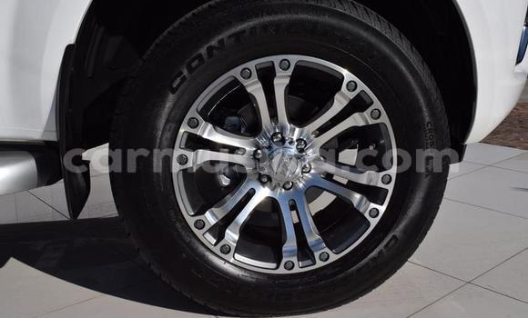 Buy Used Nissan Navara White Car in Beitbridge in Matabeleland South Buy Used Nissan Navara White Car in Beitbridge in Matabeleland South