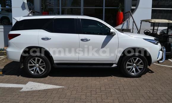 Tenga Tsaru Toyota Fortuner Chena Mota in Beitbridge in Matabeleland South Tenga Tsaru Toyota Fortuner Chena Mota in Beitbridge in Matabeleland South