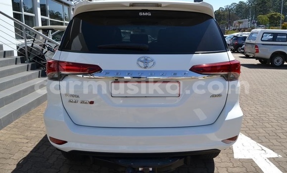 Tenga Tsaru Toyota Fortuner Chena Mota in Beitbridge in Matabeleland South Tenga Tsaru Toyota Fortuner Chena Mota in Beitbridge in Matabeleland South