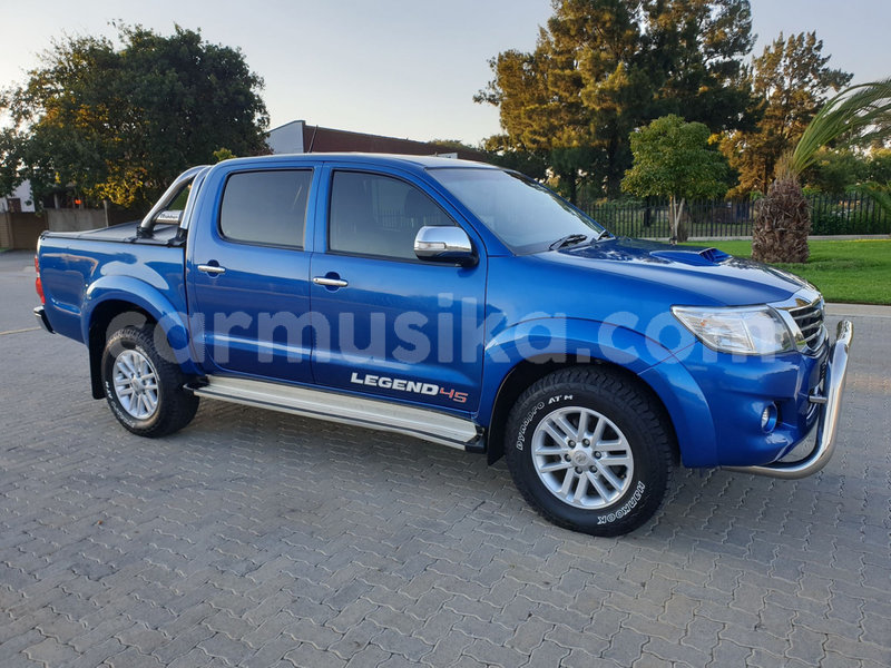 Big with watermark toyota hilux matabeleland south beitbridge 8762