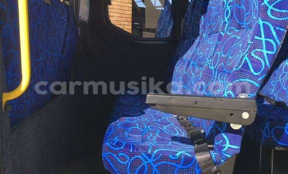 Nunua Ilio tumika IVECO Massif Nyeupe Gari ndani ya Beitbridge nchini Matabeleland Kusini Nunua Ilio tumika IVECO Massif Nyeupe Gari ndani ya Beitbridge nchini Matabeleland Kusini